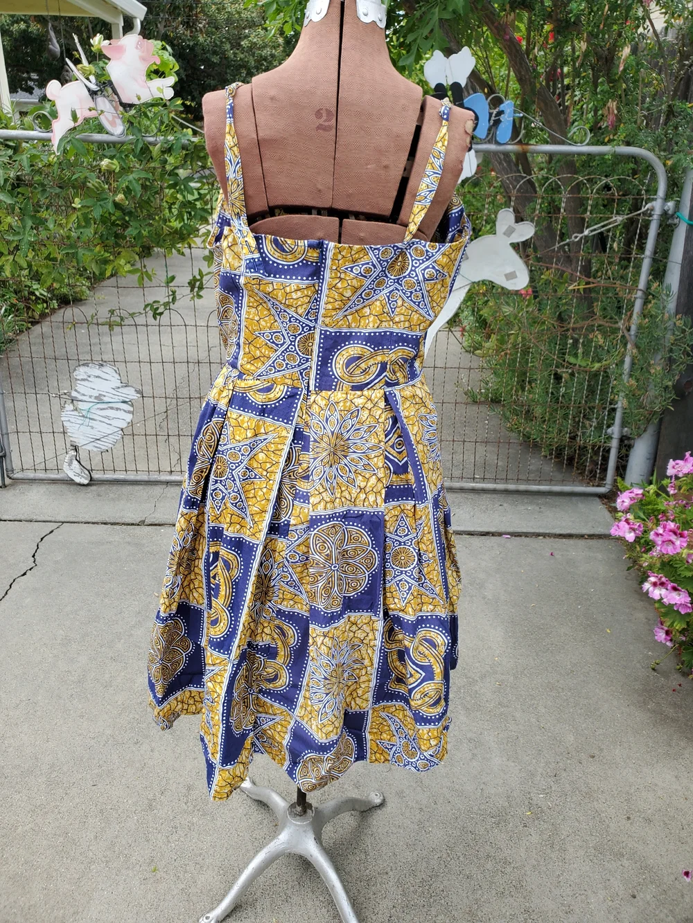 Trashy Diva Blue and Yellow Patterned Midi Dress - Picture 4 of 6